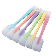 Espátulas de colores surtidos, 1 espátula de silicona, resistente al calor, disponible en rosa y morado.